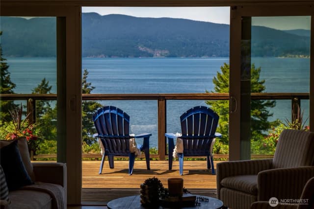 Property photo for 418 Briar Road, Bellingham