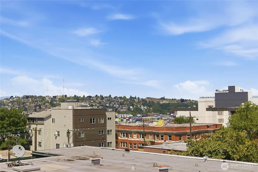 Property photo for 211 Summit Avenue E #405, Seattle photo 8