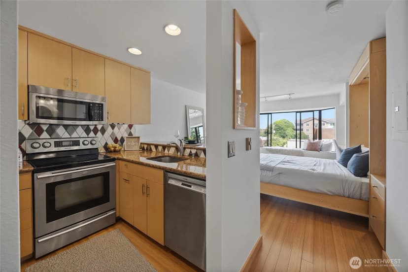 Property photo for 211 Summit Avenue E #405, Seattle photo 21