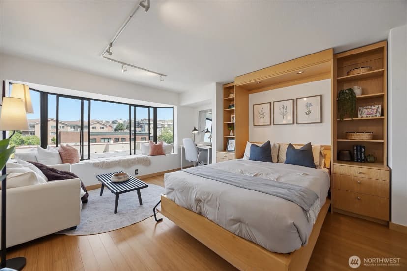Property photo for 211 Summit Avenue E #405, Seattle photo 3