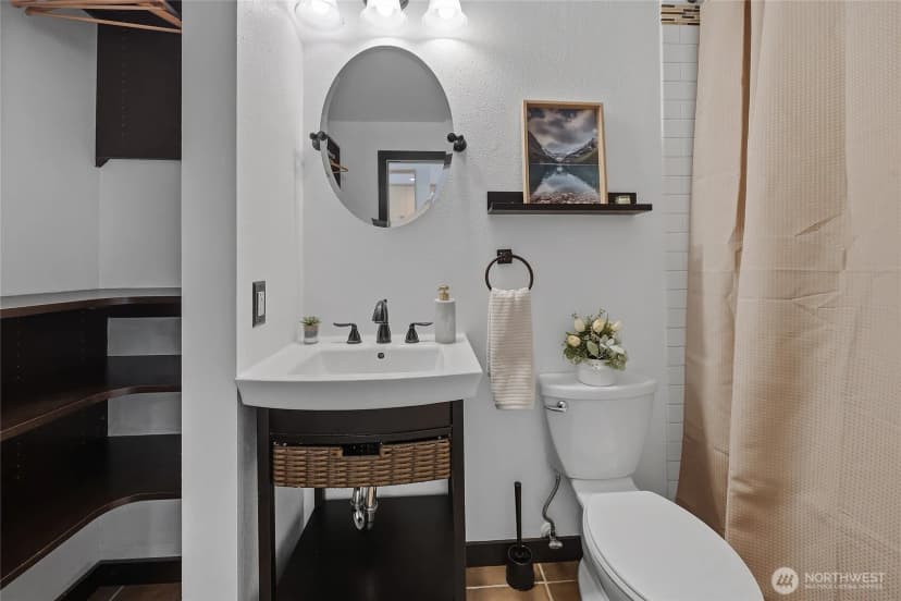 Property photo for 211 Summit Avenue E #405, Seattle photo 18