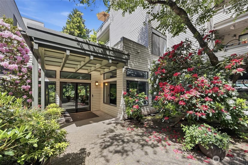 Property photo for 211 Summit Avenue E #405, Seattle