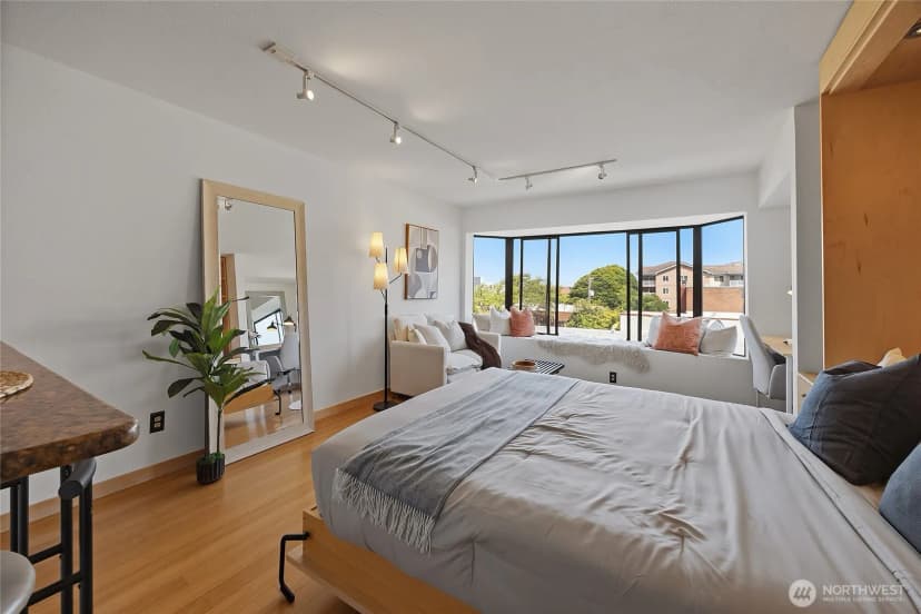 Property photo for 211 Summit Avenue E #405, Seattle photo 5