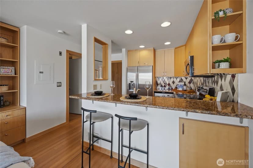Property photo for 211 Summit Avenue E #405, Seattle photo 12