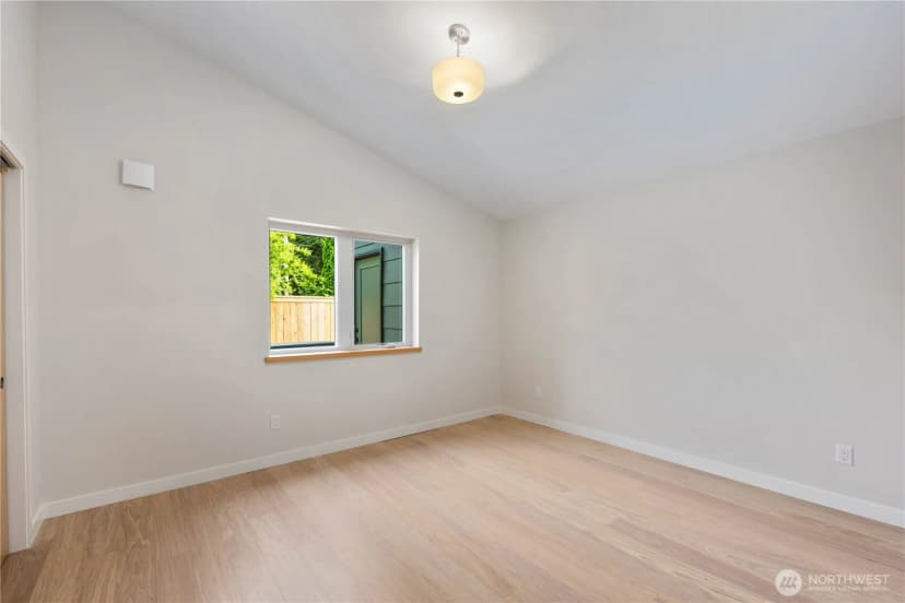 Property photo for 8623 30th Avenue Sw, Seattle photo 9