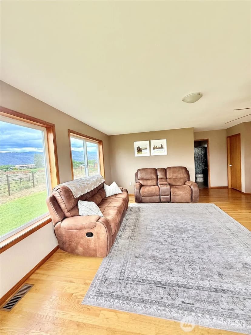 Property photo for 225 Robinson Canyon Road, Omak photo 29