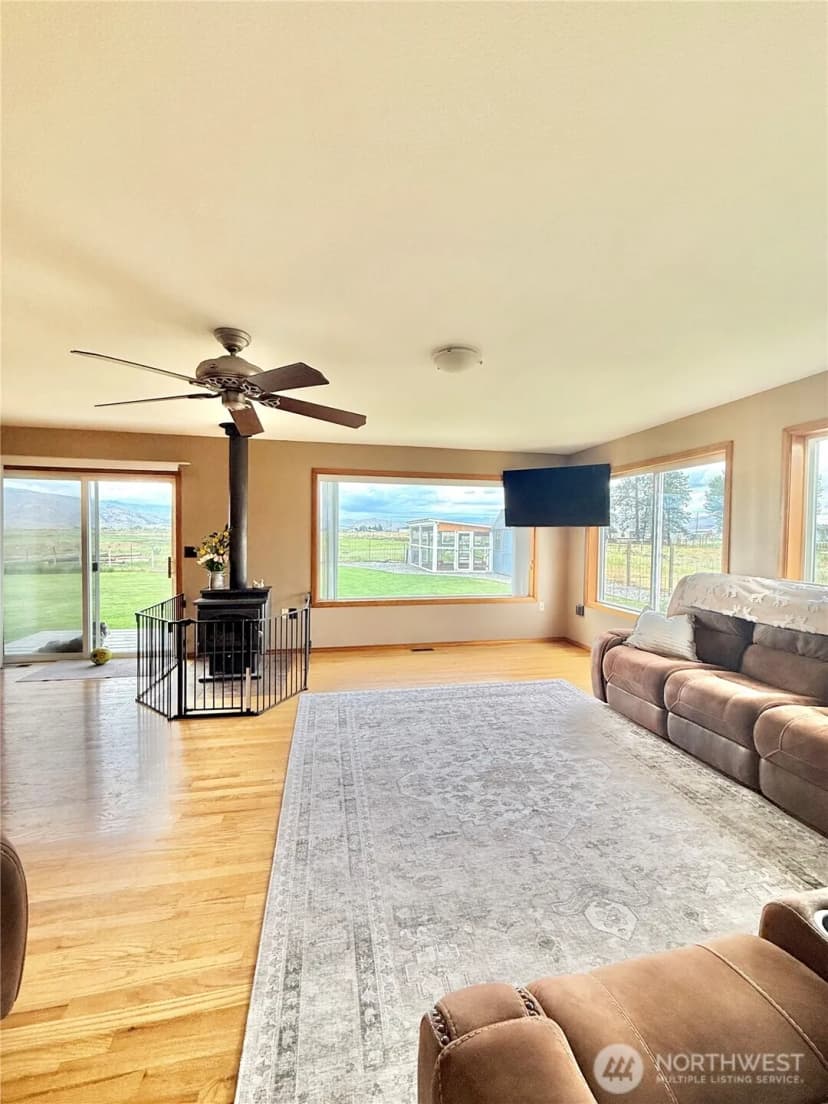 Property photo for 225 Robinson Canyon Road, Omak photo 27