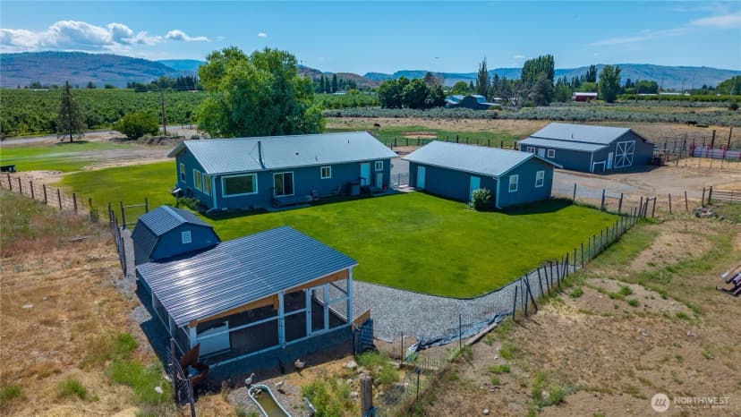 Property photo for 225 Robinson Canyon Road, Omak photo 2