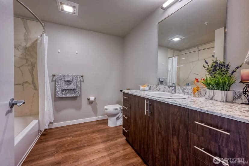 Property photo for 1085 103rd Avenue Ne #526, Bellevue photo 15