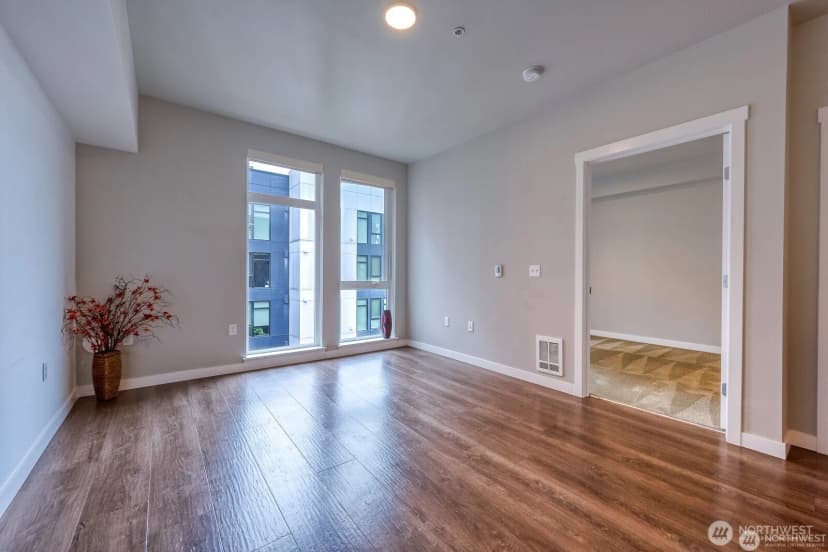 Property photo for 1085 103rd Avenue Ne #526, Bellevue photo 9