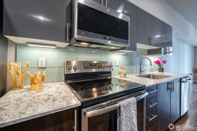 Property photo for 1085 103rd Avenue Ne #526, Bellevue photo 5
