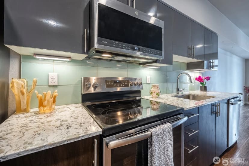 Property photo for 1085 103rd Avenue Ne #526, Bellevue photo 5