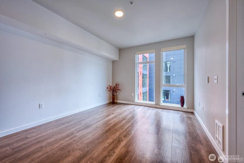 Property photo for 1085 103rd Avenue Ne #526, Bellevue photo 7