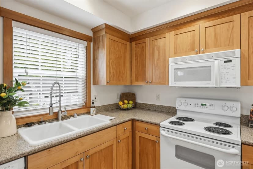 Property photo for 1368 Stonecress Lane Ne, Bainbridge Island photo 17