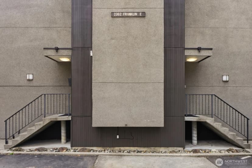 Property photo for 2362 Franklin Avenue E, Seattle photo 12