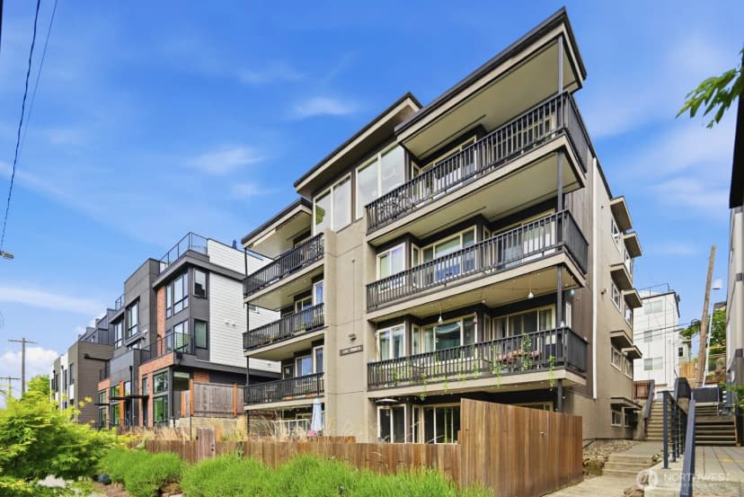Property photo for 2362 Franklin Avenue E, Seattle