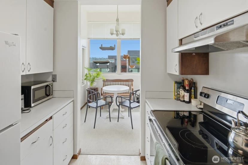 Property photo for 2362 Franklin Avenue E, Seattle photo 19