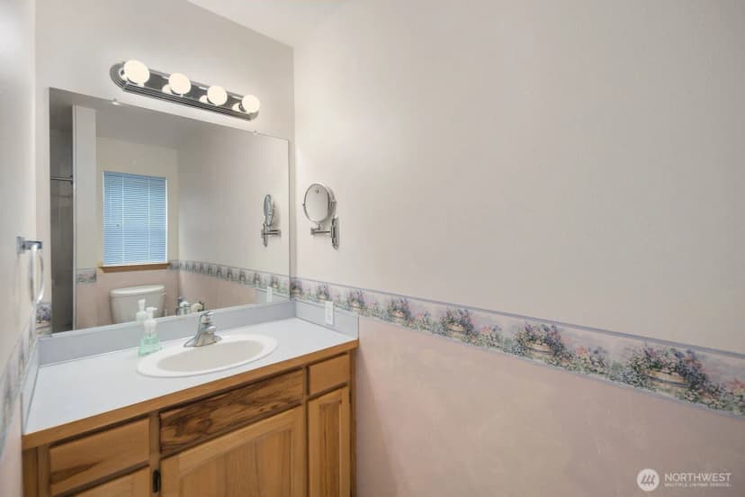 Property photo for 2220 Williams Road, Oak Harbor photo 24