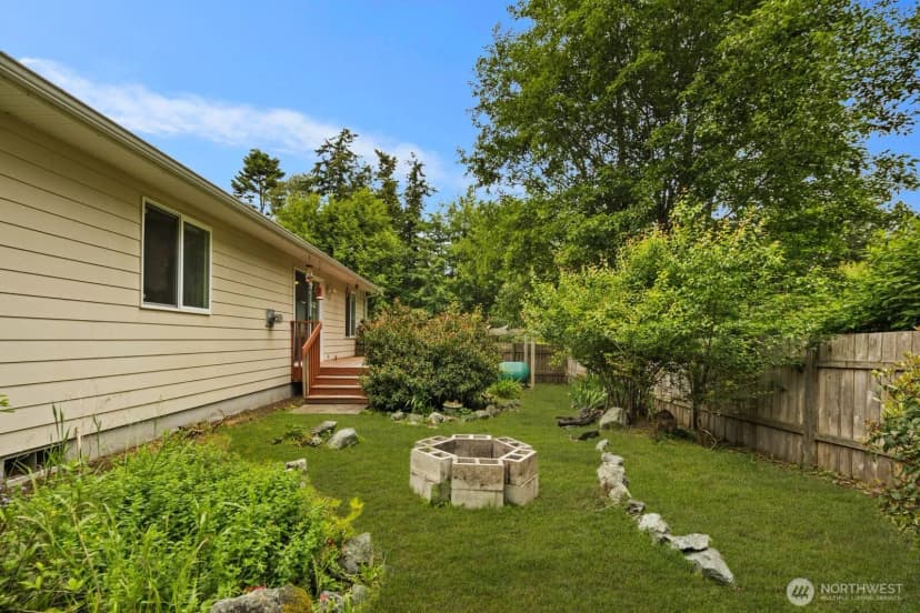 Property photo for 2220 Williams Road, Oak Harbor photo 32