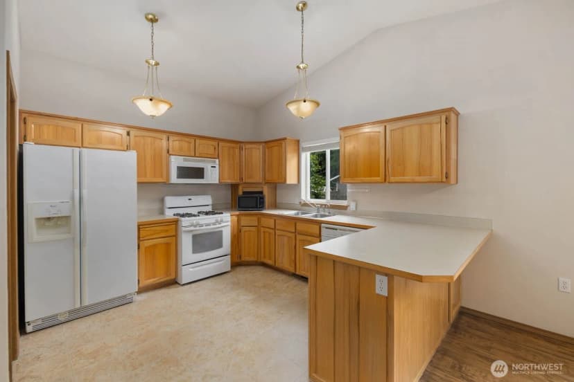 Property photo for 2220 Williams Road, Oak Harbor photo 14