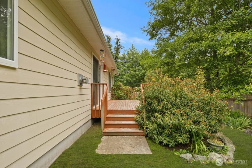 Property photo for 2220 Williams Road, Oak Harbor photo 29