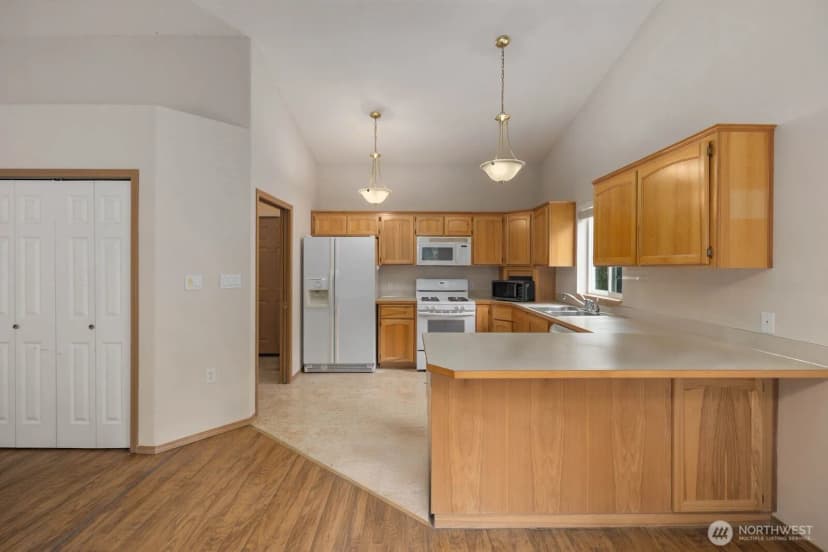 Property photo for 2220 Williams Road, Oak Harbor photo 13