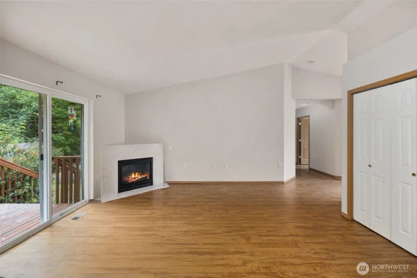 Property photo for 2220 Williams Road, Oak Harbor photo 11
