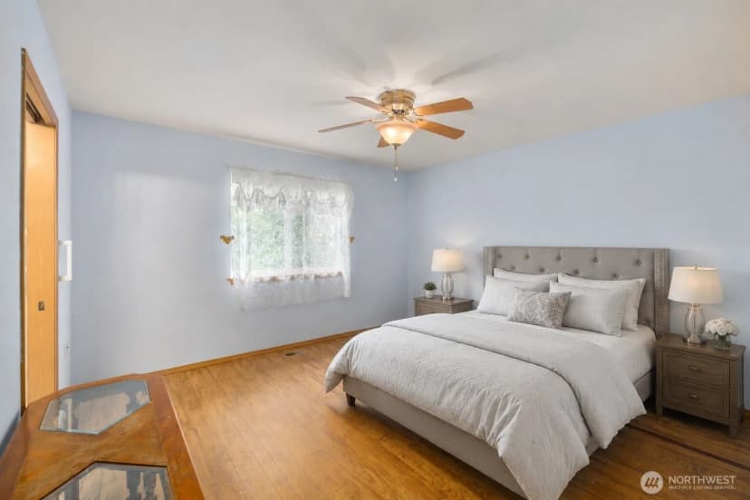 Property photo for 2220 Williams Road, Oak Harbor photo 18