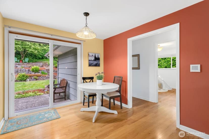 Property photo for 16915 22nd Avenue Sw, Burien photo 9