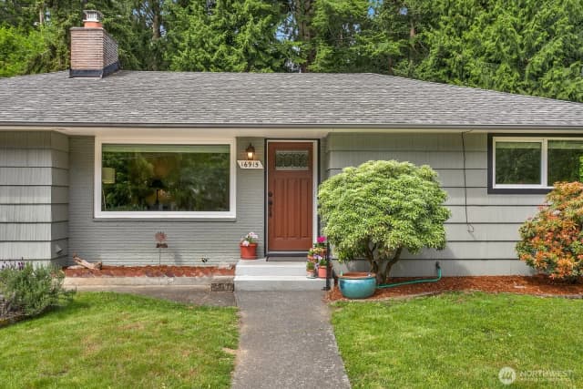 Property photo for 16915 22nd Avenue Sw, Burien photo 4