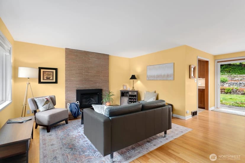 Property photo for 16915 22nd Avenue Sw, Burien photo 6