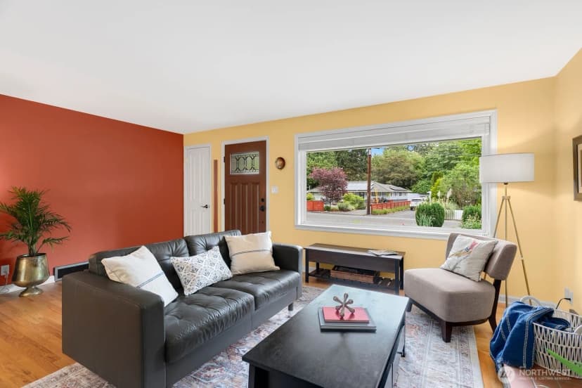 Property photo for 16915 22nd Avenue Sw, Burien photo 8