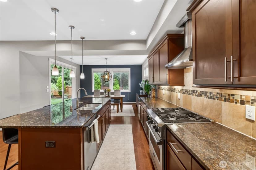 Property photo for 1601 Ne Falls Drive, Issaquah photo 17