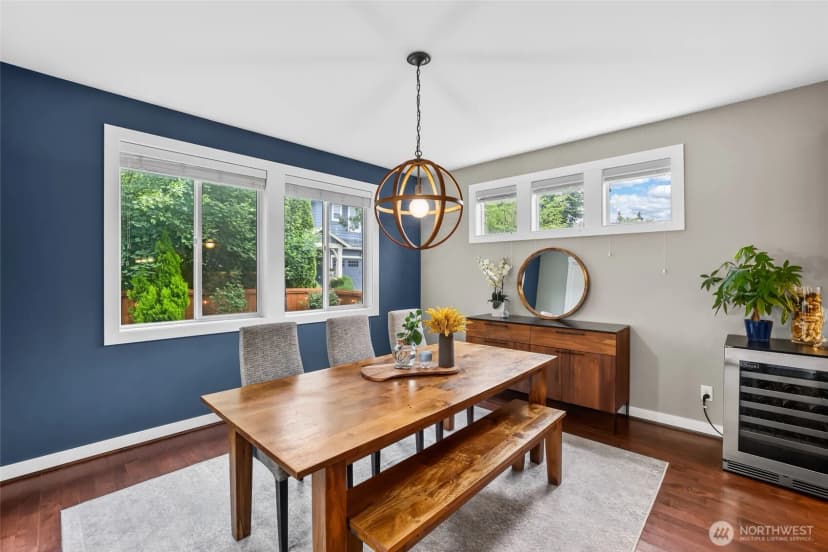 Property photo for 1601 Ne Falls Drive, Issaquah photo 9