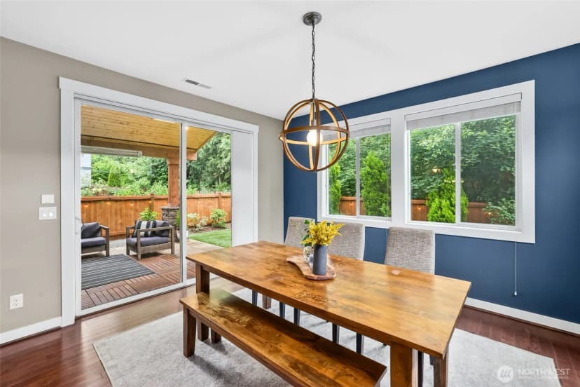 Property photo for 1601 Ne Falls Drive, Issaquah photo 11