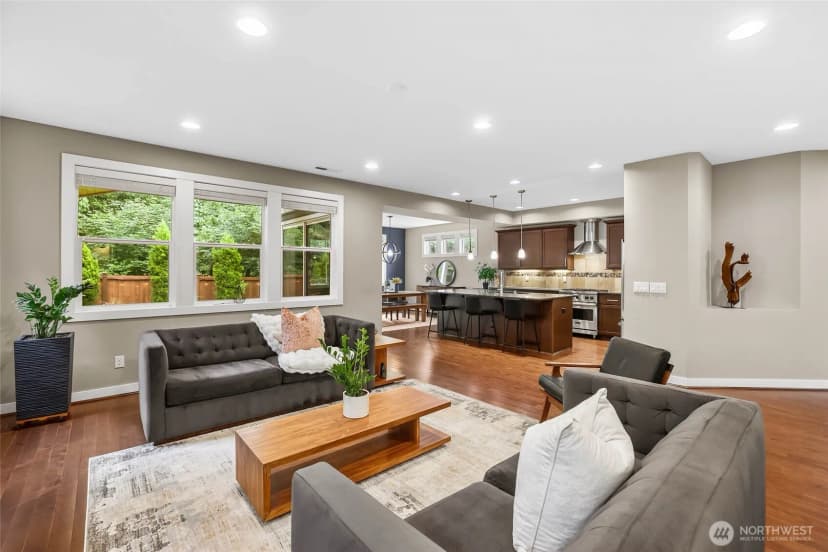 Property photo for 1601 Ne Falls Drive, Issaquah photo 6