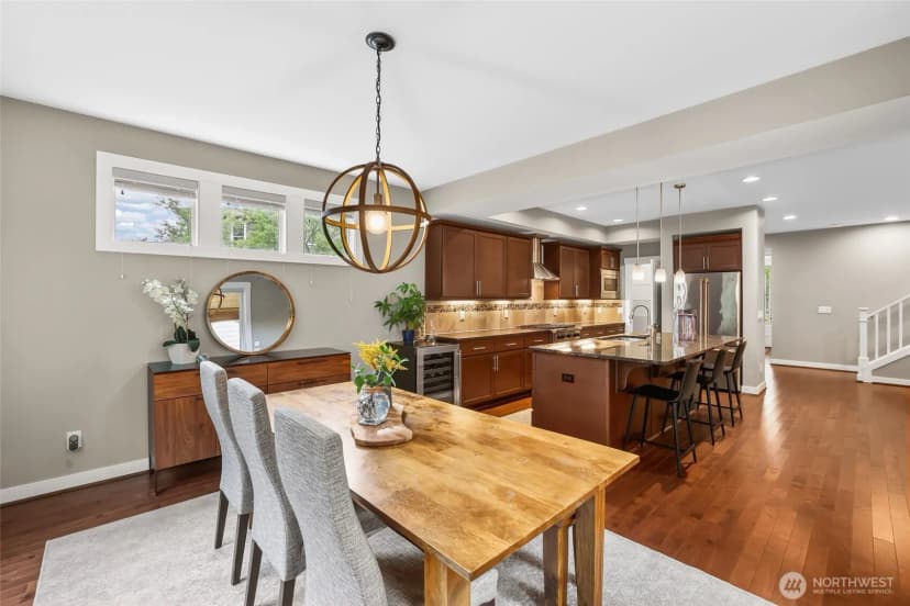 Property photo for 1601 Ne Falls Drive, Issaquah photo 12