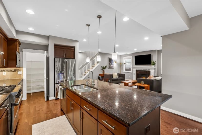 Property photo for 1601 Ne Falls Drive, Issaquah photo 15