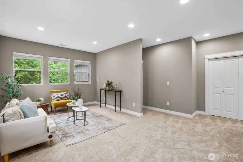 Property photo for 1601 Ne Falls Drive, Issaquah photo 26