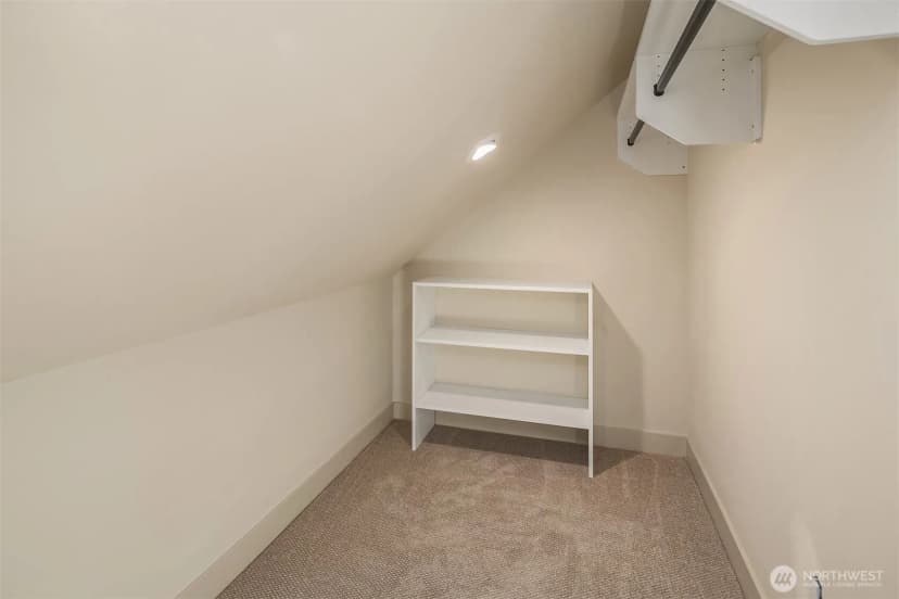 Property photo for 11739 40th Avenue Ne #c, Seattle photo 20