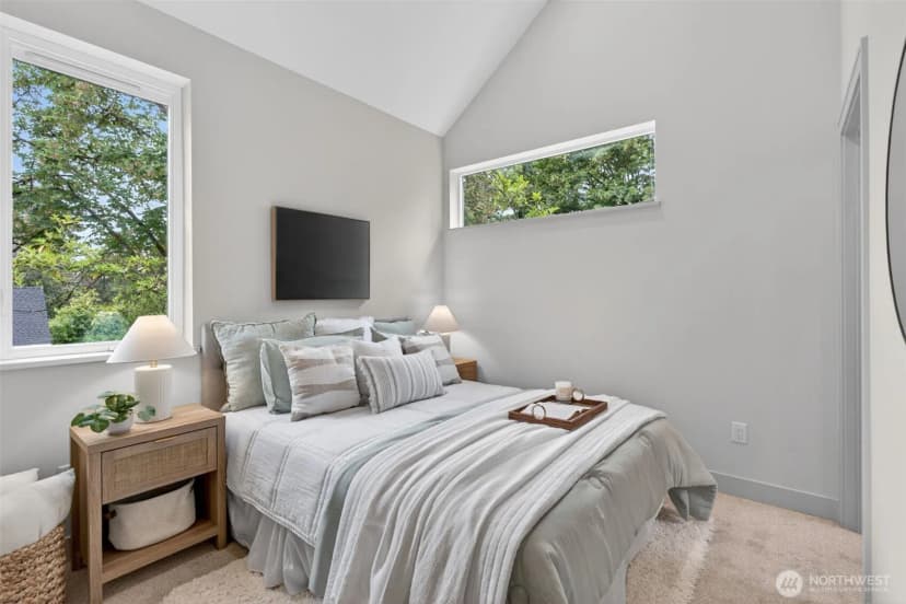 Property photo for 11739 40th Avenue Ne #b, Seattle photo 18
