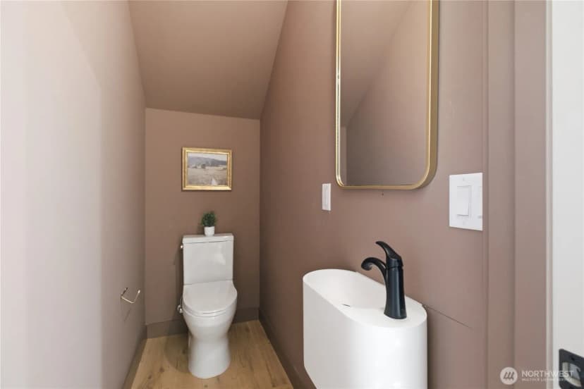 Property photo for 11739 40th Avenue Ne #b, Seattle photo 12
