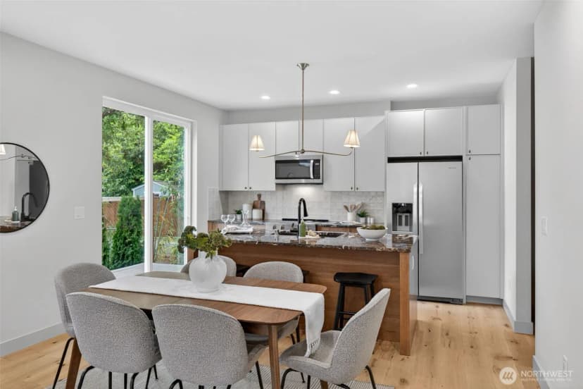 Property photo for 11739 40th Avenue Ne #b, Seattle photo 6