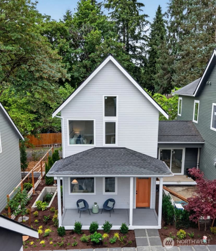Property photo for 11739 40th Avenue Ne #b, Seattle photo 24