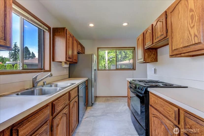 Property photo for 8106 53rd Avenue W #a, Mukilteo photo 8