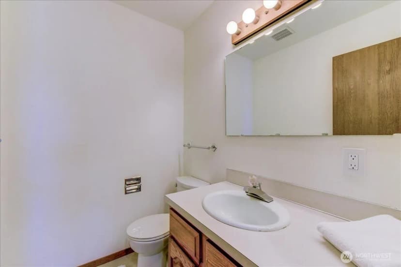 Property photo for 8106 53rd Avenue W #a, Mukilteo photo 15