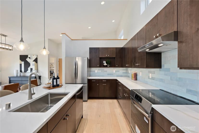 Property photo for 8625 30th Avenue Sw, Seattle photo 17