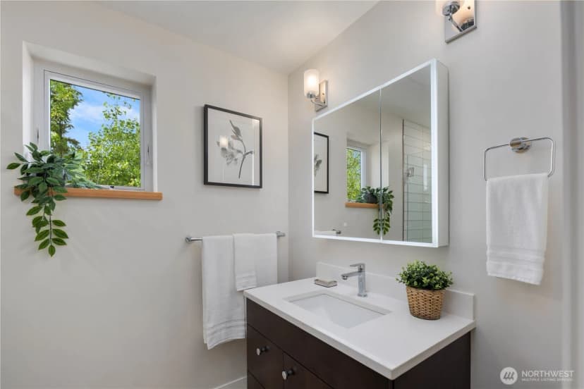Property photo for 8625 30th Avenue Sw, Seattle photo 20