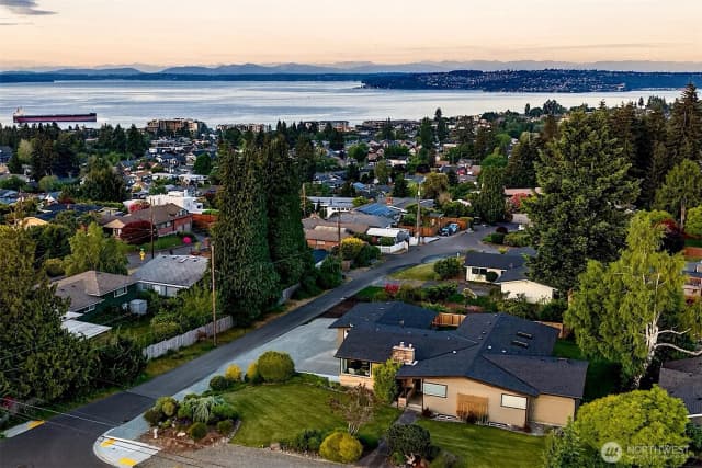 Property photo for 4657 N Lexington Street, Tacoma photo 2
