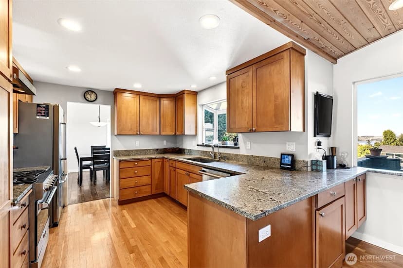 Property photo for 4657 N Lexington Street, Tacoma photo 11